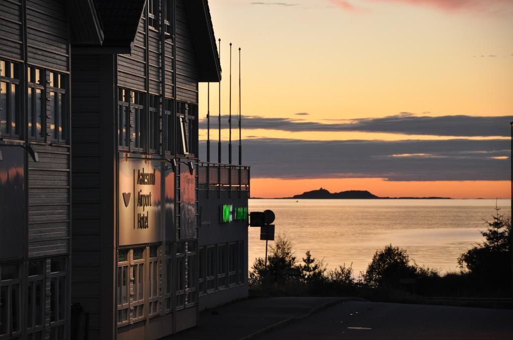 Aalesund Airport Hotel Ytterland Екстериор снимка