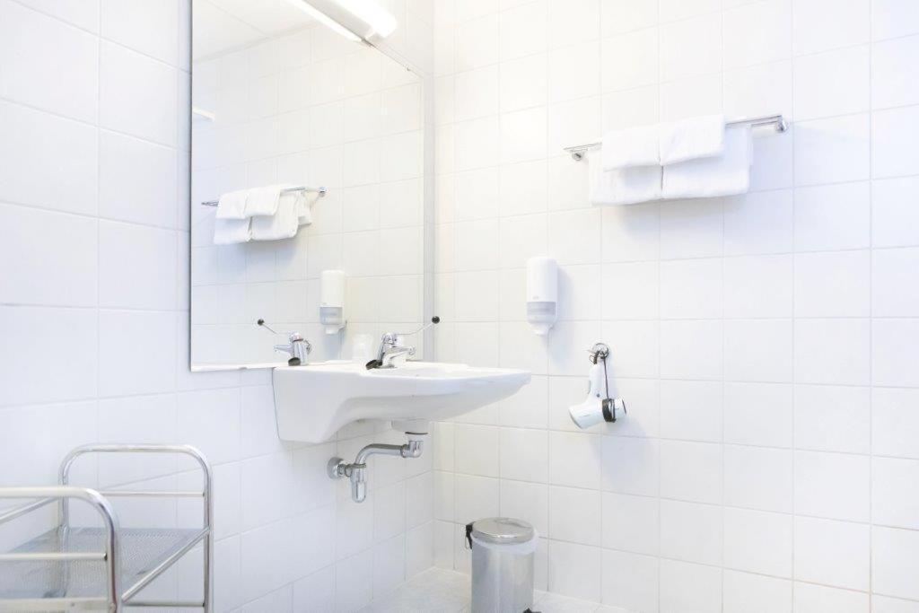 Aalesund Airport Hotel Ytterland Екстериор снимка